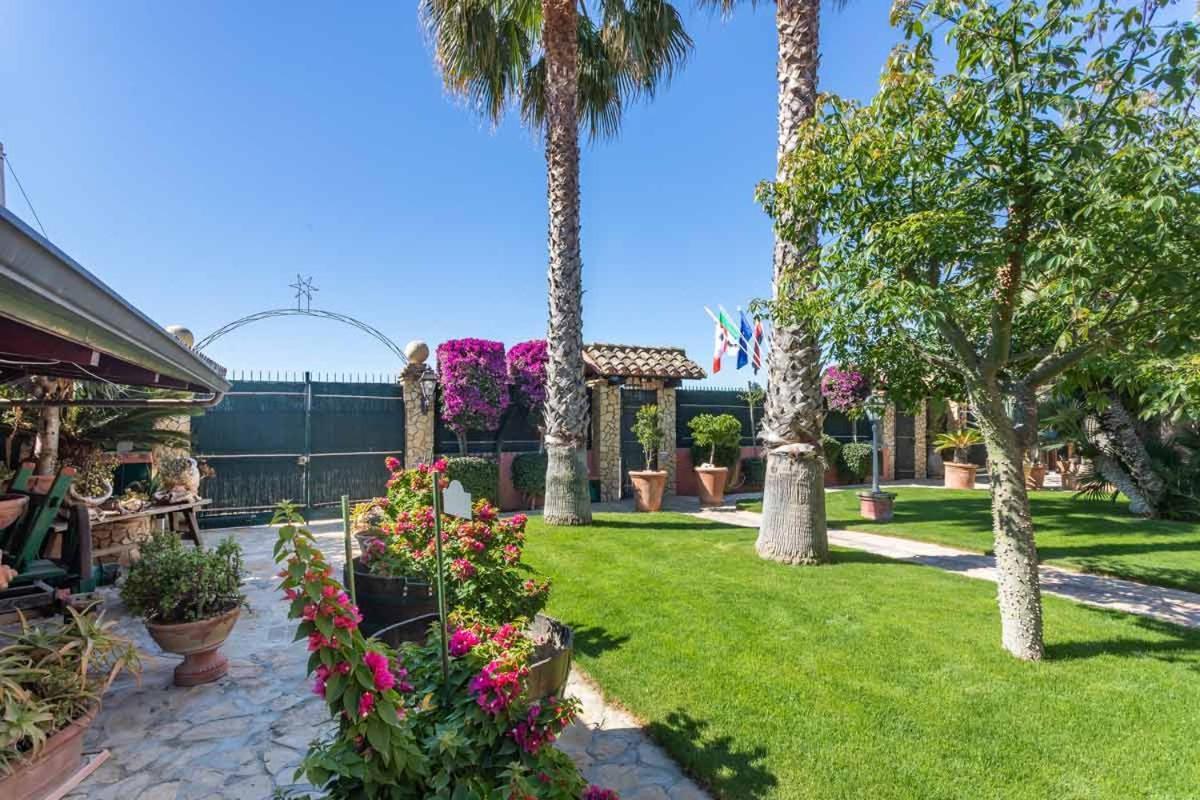 Villa Flumini Флумини-ди-Кварту Экстерьер фото