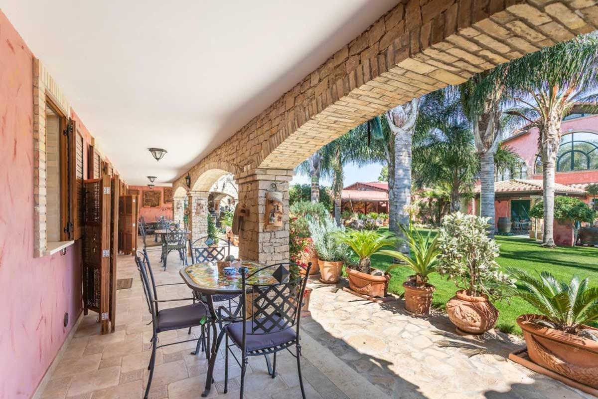Villa Flumini Флумини-ди-Кварту Экстерьер фото